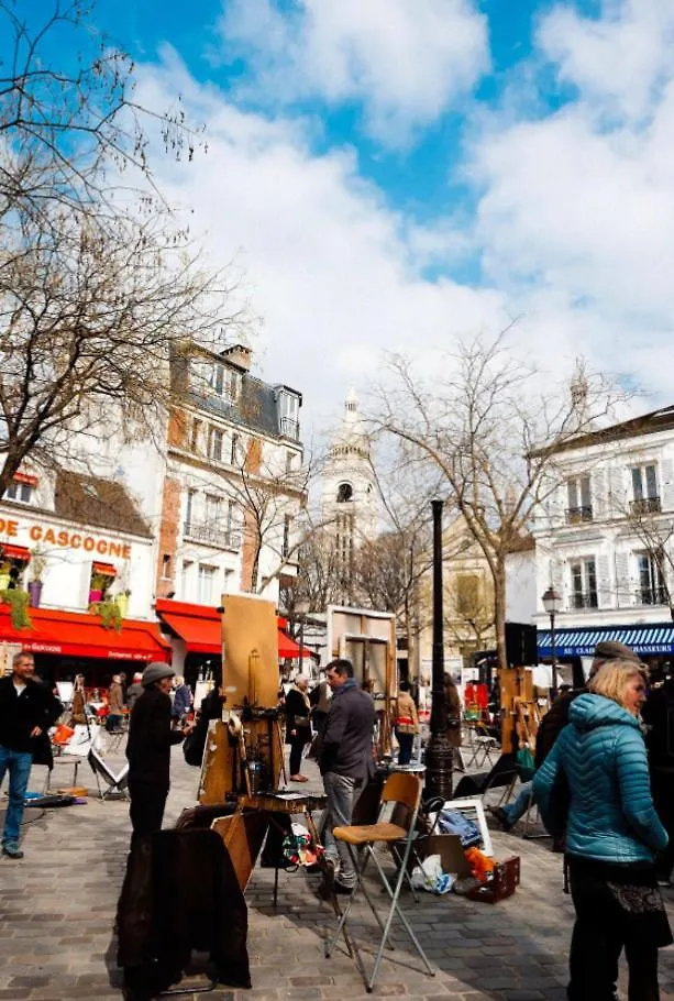 Apartament Paris Sacre Coeur Arev Sur Les Pas D Emily In Paryż